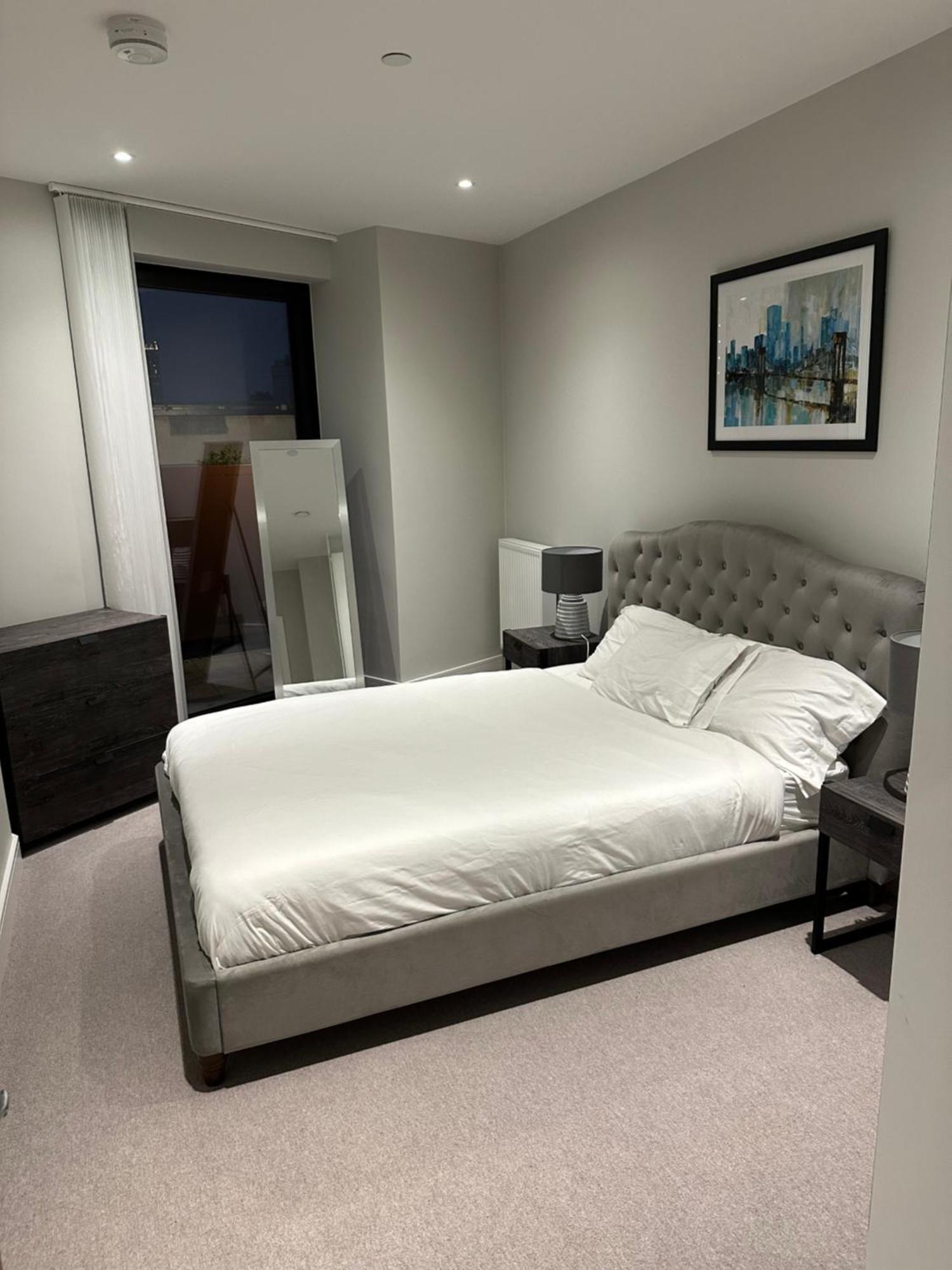 Stunning 1 Bedroom Appartamento *